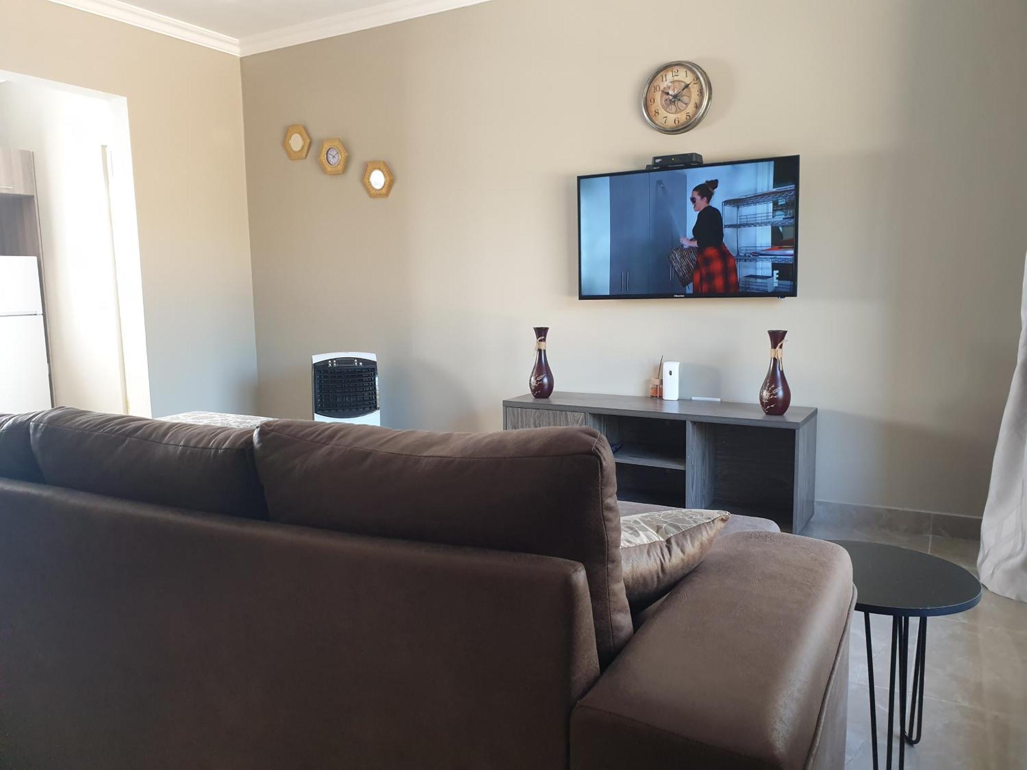 Villa Lombe, Off Great East Road, Silverest Silver Rest Экстерьер фото